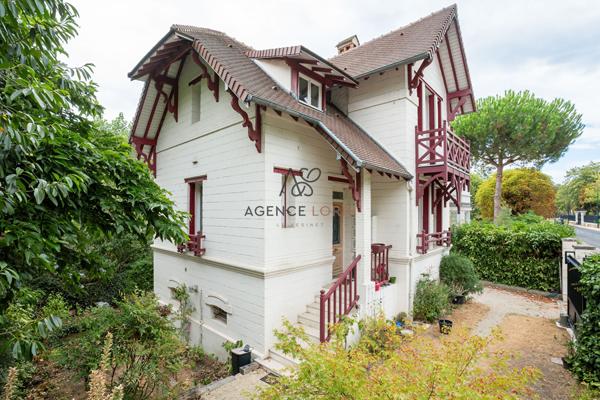 Maison Le Vésinet 5 pièce(s) 103.72 m2 Le vÉsinet Maison Le Vésinet 5 pièce(s) 103.72 m2 Le vÉsinet