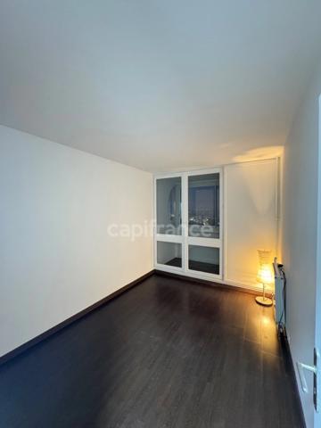 Appartement à vendre, 3 pièces rénovées avec deux Loggias, idéal pour une famille qui aime l'espace ou pour un bel investissement locatif