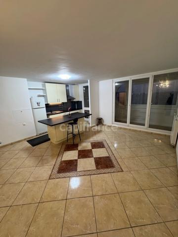 Appartement à vendre, 3 pièces rénovées avec deux Loggias, idéal pour une famille qui aime l'espace ou pour un bel investissement locatif