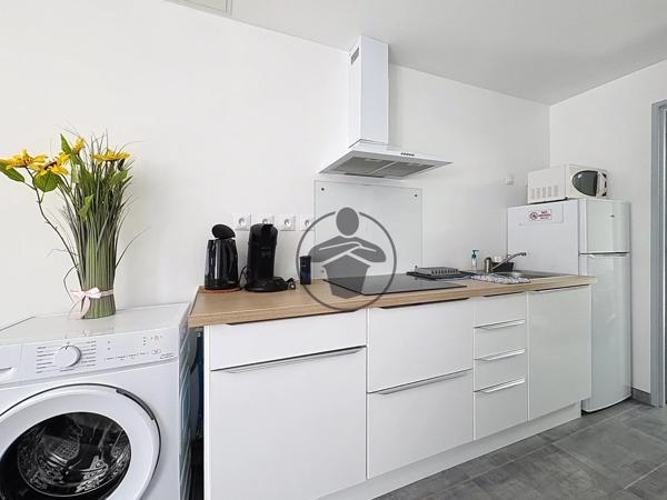 Location                                                      Appartement
                        
                     2 pièces                      25 m2                     à Saint-Quentin