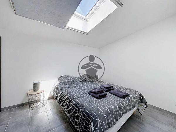 Location                                                      Appartement
                        
                     2 pièces                      25 m2                     à Saint-Quentin
