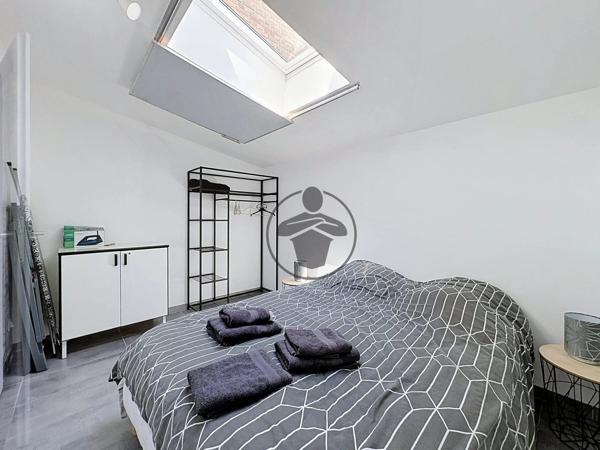 Location                                                      Appartement
                        
                     2 pièces                      25 m2                     à Saint-Quentin