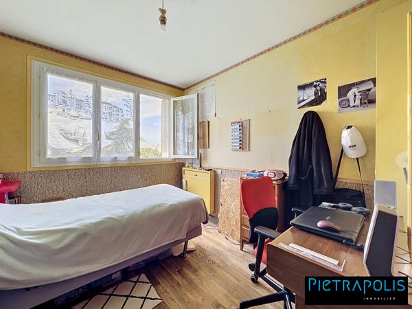 APPARTEMENT T3 OU 4 DERNIER ETAGE