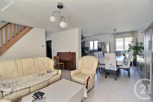 Maison à vendre  5 pièces - 102 m 2   CHATEAU THIERRY  - 02