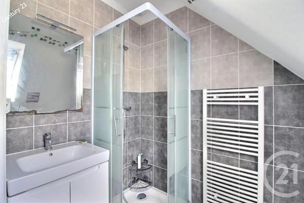 Maison à vendre  5 pièces - 102 m 2   CHATEAU THIERRY  - 02