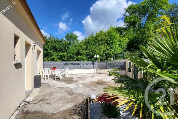 Maison à vendre  5 pièces - 102 m 2   CHATEAU THIERRY  - 02