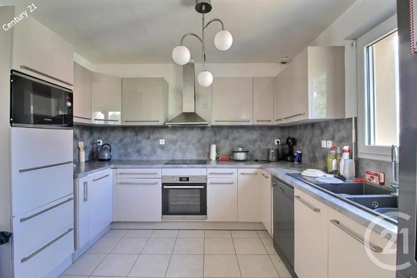 Maison à vendre  5 pièces - 102 m 2   CHATEAU THIERRY  - 02