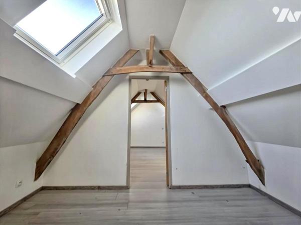 Maison semi plain-pied avec 2 chambres et jardin