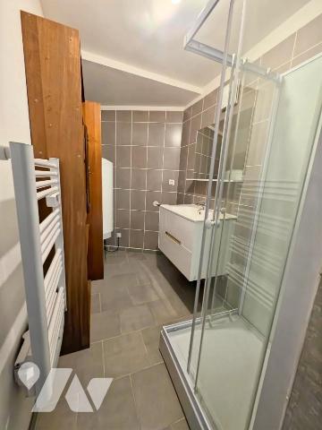 Maison semi plain-pied avec 2 chambres et jardin