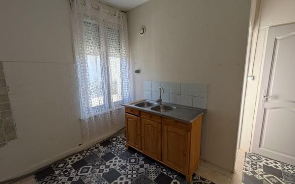 Maison à vendre    4 pièces •  Étain