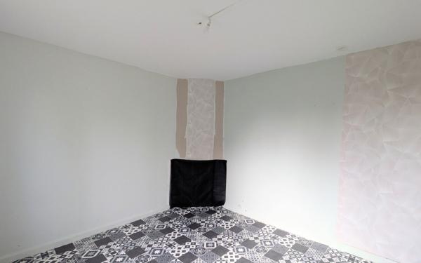 Maison à vendre    4 pièces •  Étain