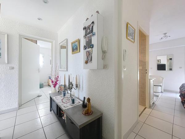 Appartement 3 pièces à Saint Raphaël, vue mer, garage