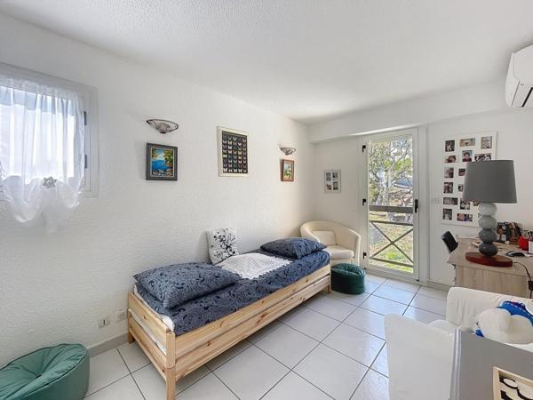 Appartement 3 pièces à Saint Raphaël, vue mer, garage