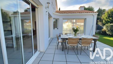 Maison à vendre 7 pièces 200 m² Saint-Sébastien-sur-Loire