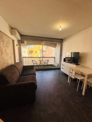 Rénové avec terrasse, Port d'Agde