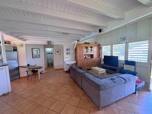 BAISSE DE PRIX Très belle maison T5 avec piscine, deck, au calme