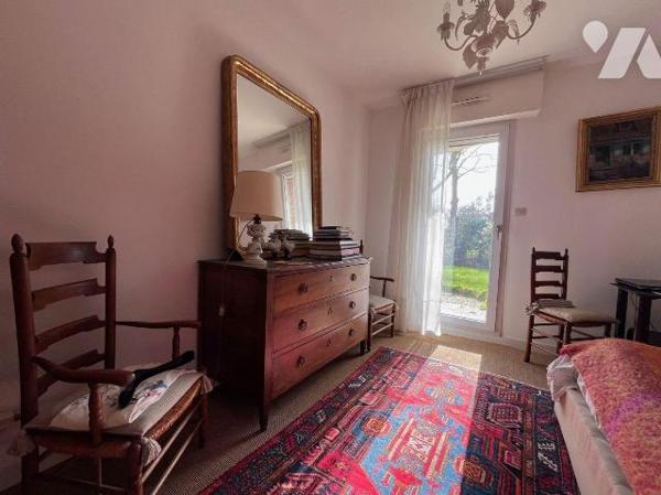 En exclusivité chez votre notaire ! En centre ville d'Hazebrouck, résidence de standing avec  v...