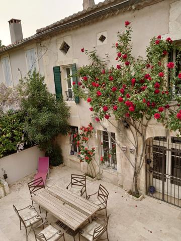 Vente Maison de luxe Saint-Rémy-de-Provence 6 Pièces 300 m²
