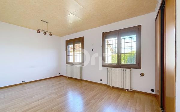 Maison à vendre    6 pièces •  Viarmes