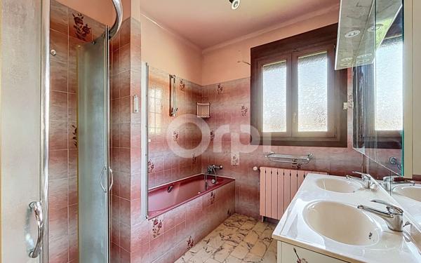 Maison à vendre    6 pièces •  Viarmes