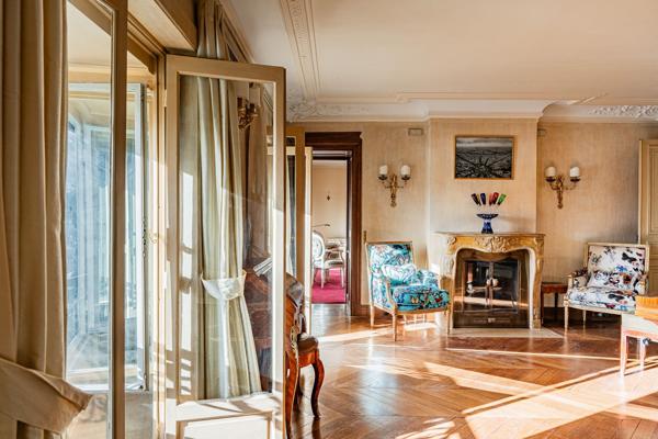 Vente Appartement de luxe Paris 8 4 Pièces 180 m²