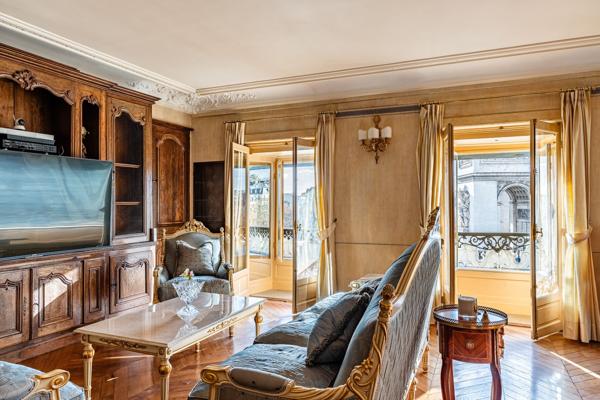 Vente Appartement de luxe Paris 8 4 Pièces 180 m²