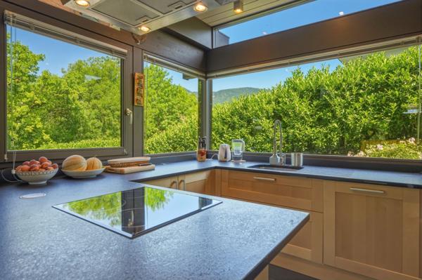 Vente Maison de luxe Divonne-les-Bains 10 Pièces 316 m²
