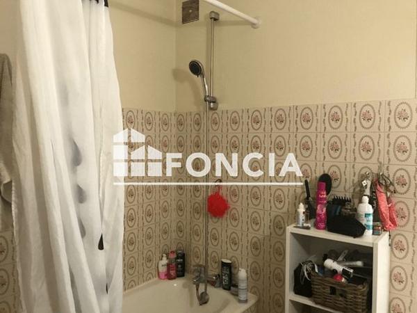 Location Appartement 2 pièces 52.1 m² - 9 RUE BOUTIN Bordeaux 33000