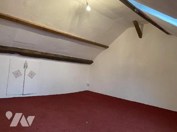 BAISSE DE PRIX :
A VENDRE à proximité du Centre ville, du Parc d'Emonville, une maison ABBEVIL...