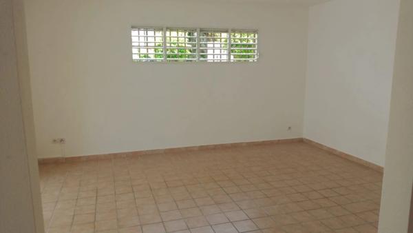 À VENDRE – Appartement T3 en rez-de-chaussée à Bois Rada, Sainte-Rose