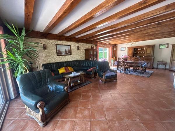 Maison à vendre |  Lissac-et-Mouret |  6 pièces | 185 m²