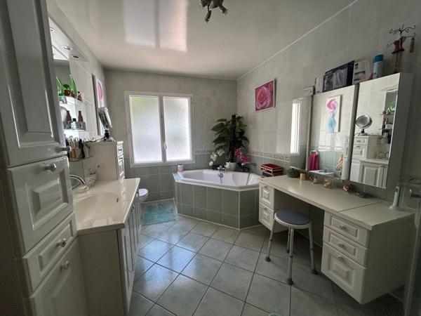 Maison à vendre |  Lissac-et-Mouret |  6 pièces | 185 m²