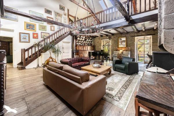 Maison à vendre |  La Chapelle-Montbrandeix |  15 pièces | 493 m²