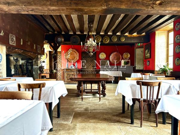 Château des XVe et XVIIIe siècles en Bourgogne