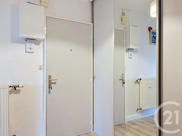 Appartement F3 à vendre  4 pièces - 68 m 2   REIMS  - 51