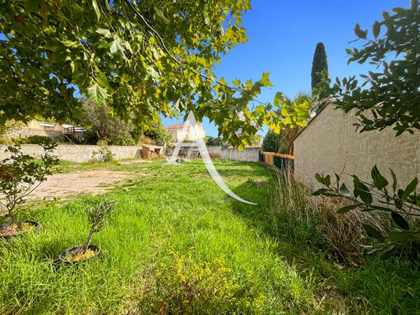 Maison T3 de 75 m2 avec terrasse, jardin et cabanon - 13380 Plan De Cuques