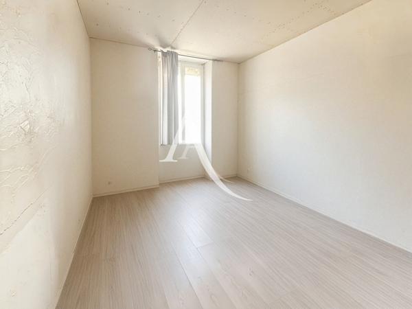 Maison T3 de 75 m2 avec terrasse, jardin et cabanon - 13380 Plan De Cuques