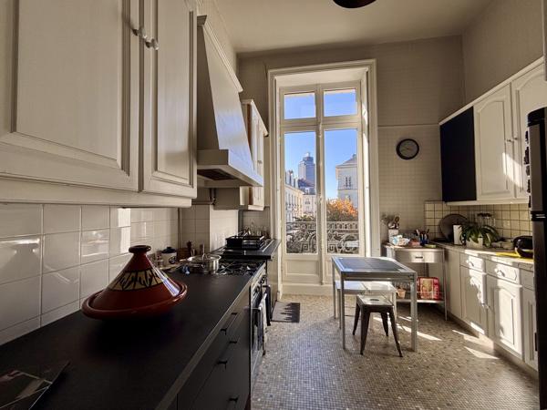 Location appartement 5 pièce(s) 152 m²
