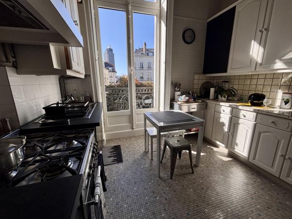 Location appartement 5 pièce(s) 152 m²