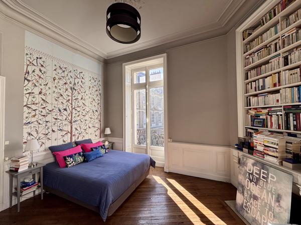 Location appartement 5 pièce(s) 152 m²