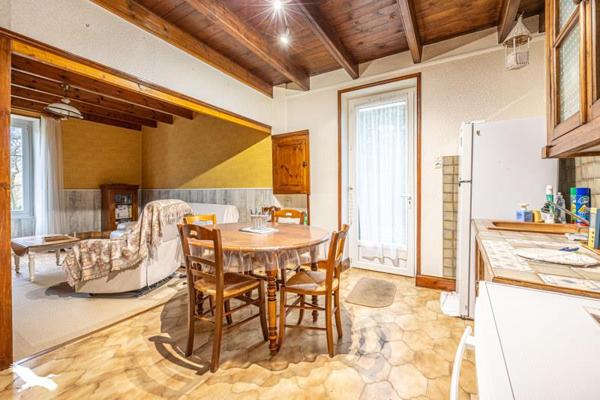 Maison à vendre |  Saint-Hilaire-la-Palud |  6 pièces | 136 m²