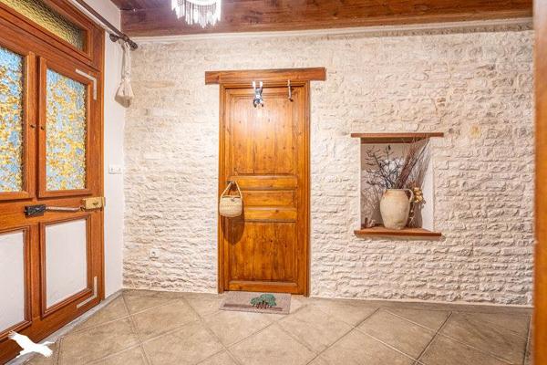 Maison à vendre |  Saint-Hilaire-la-Palud |  6 pièces | 136 m²