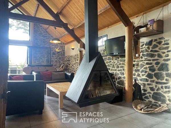 Belles prestations pour ce cocon au coeur de la nature, piscine couverte, 500m de la plage