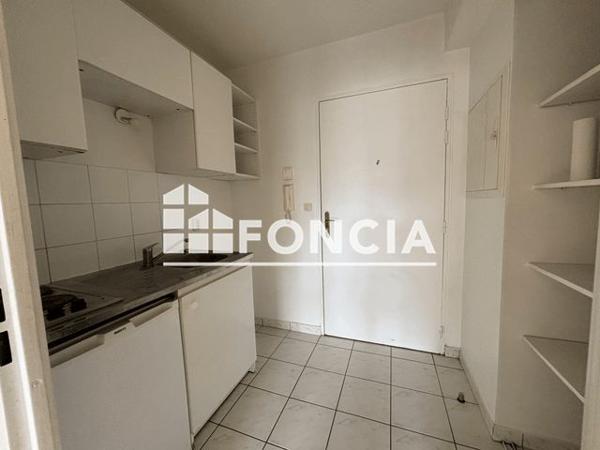 Location Studio 32.5 m² - 54 BLD DE L'EVASION Cergy Le Haut 95800