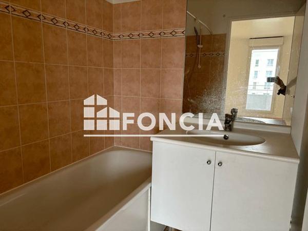 Location Studio 32.5 m² - 54 BLD DE L'EVASION Cergy Le Haut 95800