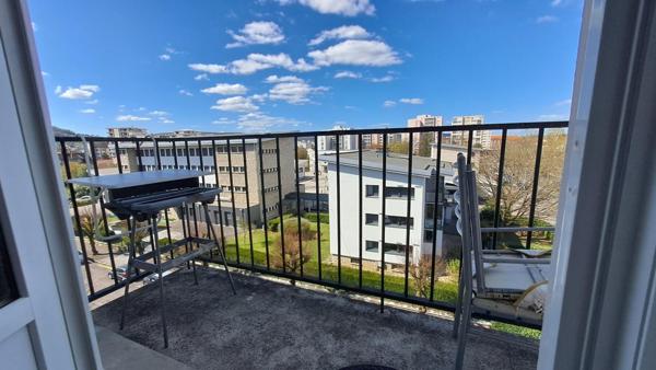 Vesoul appartement lumineux avec balcon