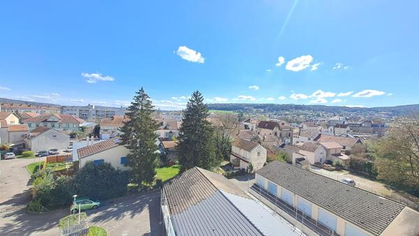 Vesoul appartement lumineux avec balcon