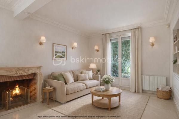 À Boutigny-sur-Essonne, dans un environnement agréable et à seulement 10 minutes à pied de la gare RER D et du centre-ville, découvrez cette maison familiale offrant de beaux volumes et de nombreux espaces annexes.

Au rez-de-chaussée, l’entrée vous mène vers une grande cuisine aménagée et équipée de 17 m², véritable pièce de vie conviviale.

Elle communique avec un séjour lumineux de 28 m², agrémenté d’une cheminée à foyer ouvert, apportant charme et convivialité à l’ensemble.

Une salle d’eau complète ce niveau.

À l’étage, le palier dessert trois chambres confortables de 13,4 m², 13,2 m² et 11,3 m². Cette dernière bénéficie également d’une penderie intégrée et d’une mezzanine permettant d’optimiser intelligemment l’espace.

La maison dispose également d’un sous-sol total, un véritable atout pour le rangement et les loisirs, comprenant notamment un espace atelier, une pièce de stockage et une cave.

Côté extérieur, vous profiterez d’un jardin offrant un bel espace pour les beaux jours ainsi que d’un garage d’environ 20 m².

Les + :
• Gare RER D et centre-ville accessibles à pied
• Sous-sol total
• Garage de 20 m²
• Fenêtres PVC double vitrage
• Volets roulants électriques
• Aspiration centralisée
• Chauffage électrique

Une maison fonctionnelle et familiale, idéale pour ceux qui recherchent de l’espace, des annexes et la proximité des commodités, tout en profitant du cadre de vie de Boutigny-sur-Essonne.

📞 Contactez-moi pour obtenir davantage d’informations et organiser une visite.
