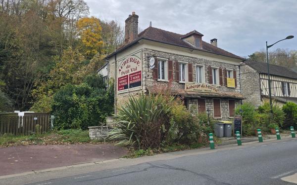 Immeuble à vendre    6 pièces • 140 m2 Vernon