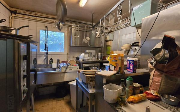 Immeuble à vendre    6 pièces • 140 m2 Vernon